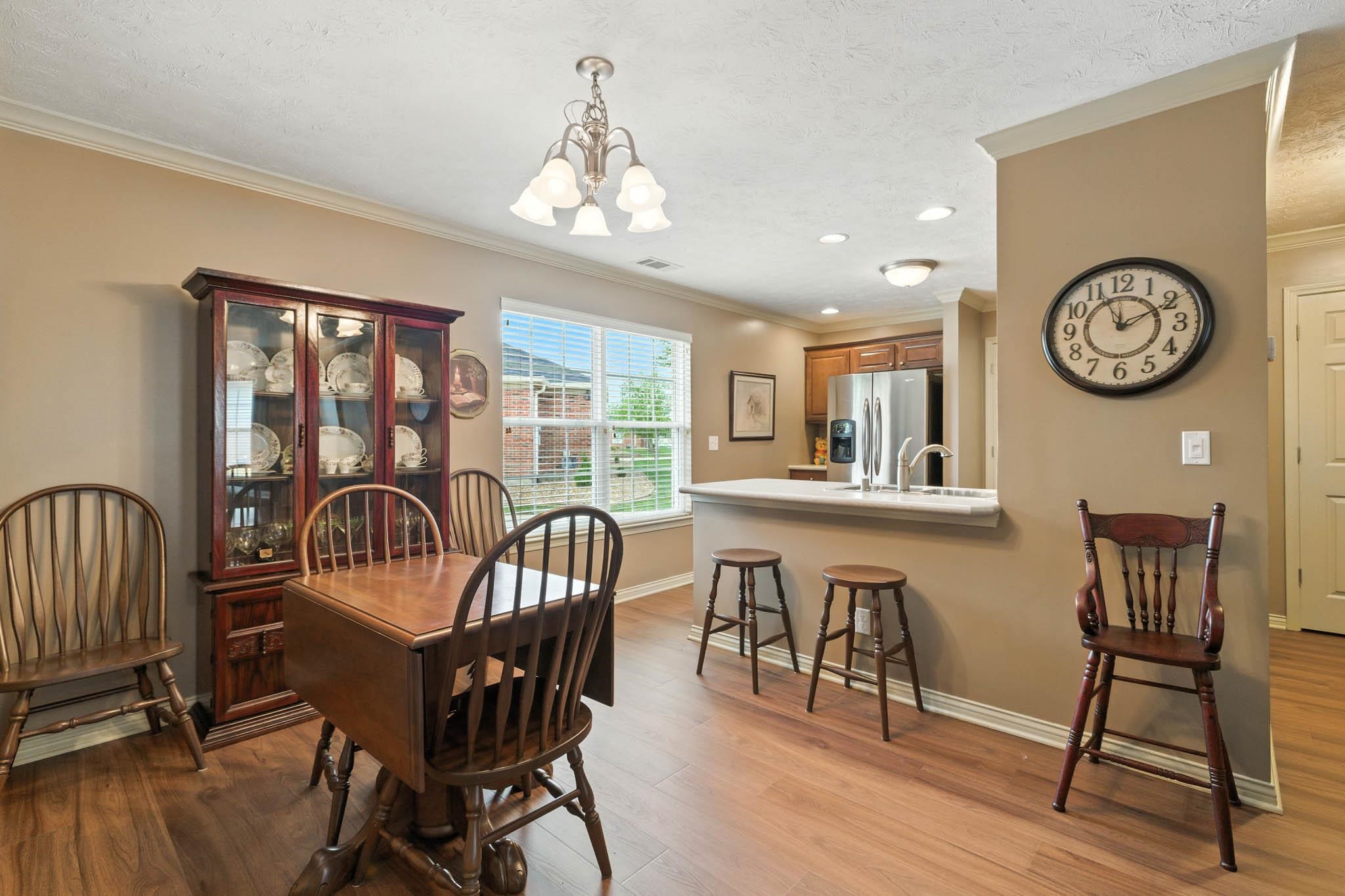2001 Viola Gardens, Owensboro, Kentucky 42303, 2 Bedrooms Bedrooms, ,2 BathroomsBathrooms,Condominium,For Sale,Viola Gardens,92618