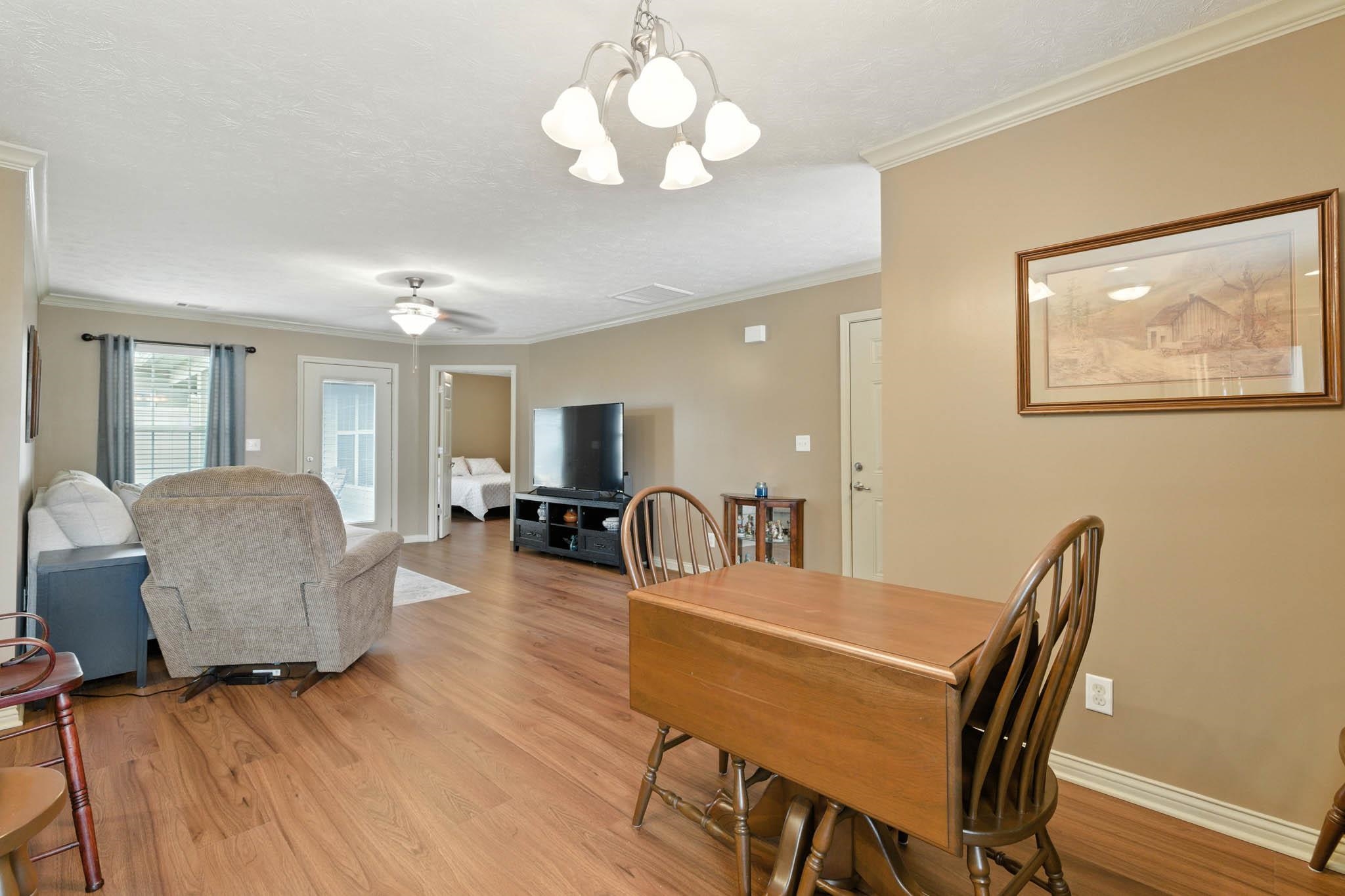 2001 Viola Gardens, Owensboro, Kentucky 42303, 2 Bedrooms Bedrooms, ,2 BathroomsBathrooms,Condominium,For Sale,Viola Gardens,92618