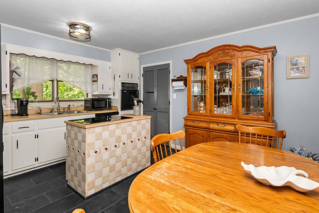 4166 Greenbriar Rd, Utica, Kentucky 42376, 3 Bedrooms Bedrooms, ,1 BathroomBathrooms,Single Family Residence,For Sale,Greenbriar Rd,92620