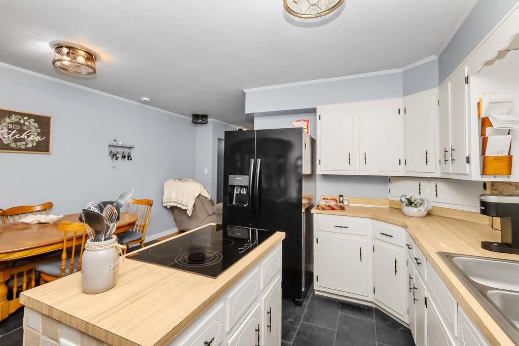 4166 Greenbriar Rd, Utica, Kentucky 42376, 3 Bedrooms Bedrooms, ,1 BathroomBathrooms,Single Family Residence,For Sale,Greenbriar Rd,92620