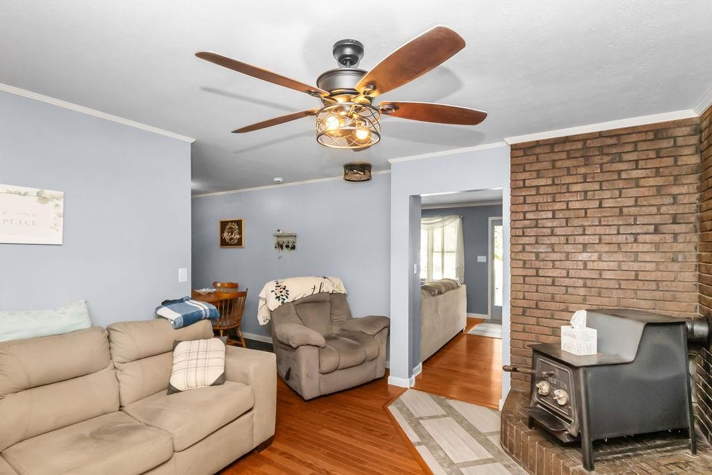 4166 Greenbriar Rd, Utica, Kentucky 42376, 3 Bedrooms Bedrooms, ,1 BathroomBathrooms,Single Family Residence,For Sale,Greenbriar Rd,92620