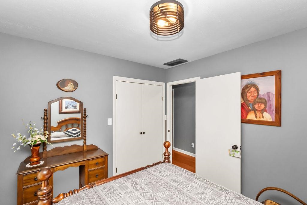 4166 Greenbriar Rd, Utica, Kentucky 42376, 3 Bedrooms Bedrooms, ,1 BathroomBathrooms,Single Family Residence,For Sale,Greenbriar Rd,92620