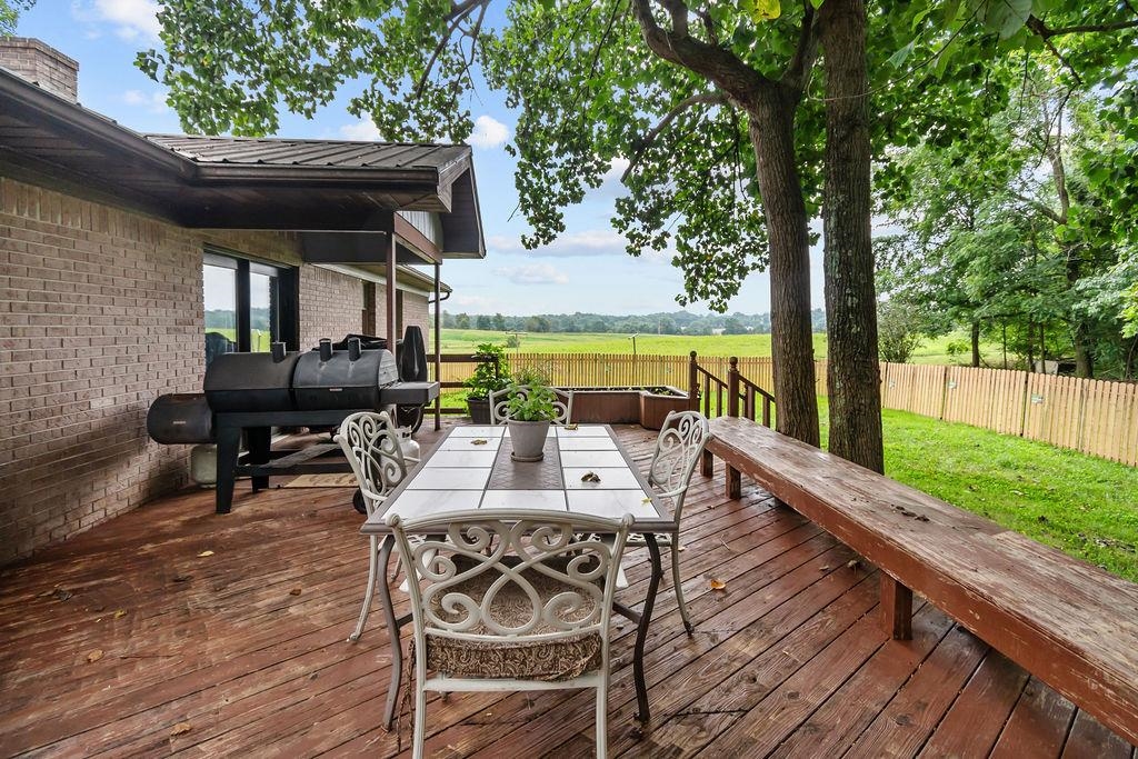 4166 Greenbriar Rd, Utica, Kentucky 42376, 3 Bedrooms Bedrooms, ,1 BathroomBathrooms,Single Family Residence,For Sale,Greenbriar Rd,92620