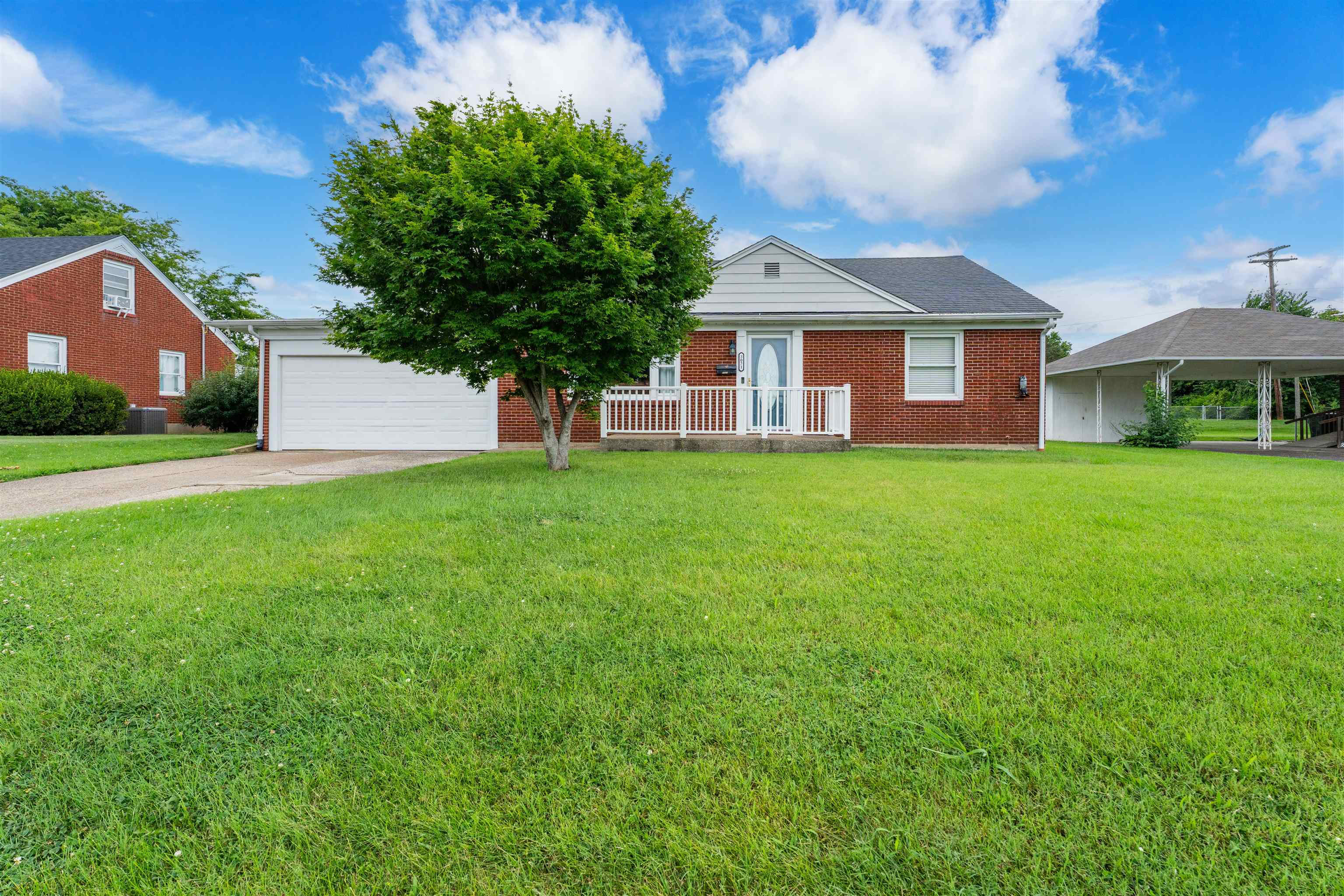 3021 Meadowland Drive, Owensboro, Kentucky 42303, 3 Bedrooms Bedrooms, ,1 BathroomBathrooms,Single Family Residence,For Sale,Meadowland Drive,92621