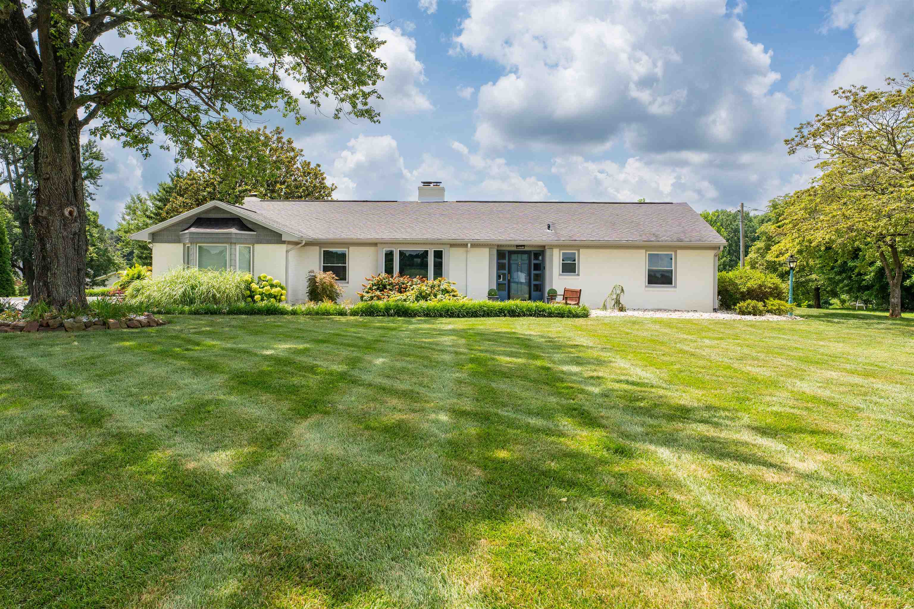 6208 HWY 144, Owensboro, Kentucky 42303, 4 Bedrooms Bedrooms, ,3 BathroomsBathrooms,Single Family Residence,For Sale,HWY 144,92624