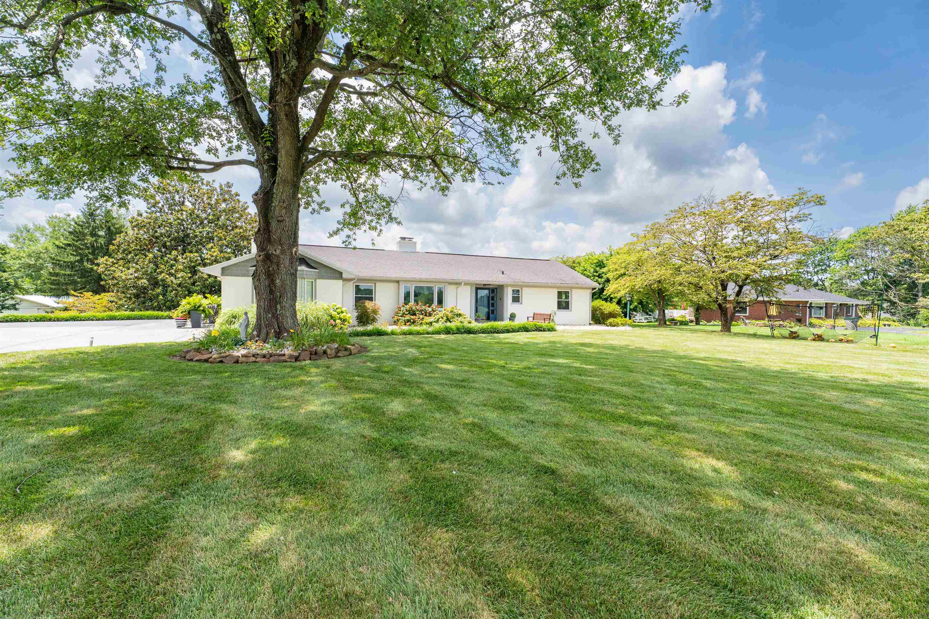 6208 HWY 144, Owensboro, Kentucky 42303, 4 Bedrooms Bedrooms, ,3 BathroomsBathrooms,Single Family Residence,For Sale,HWY 144,92624