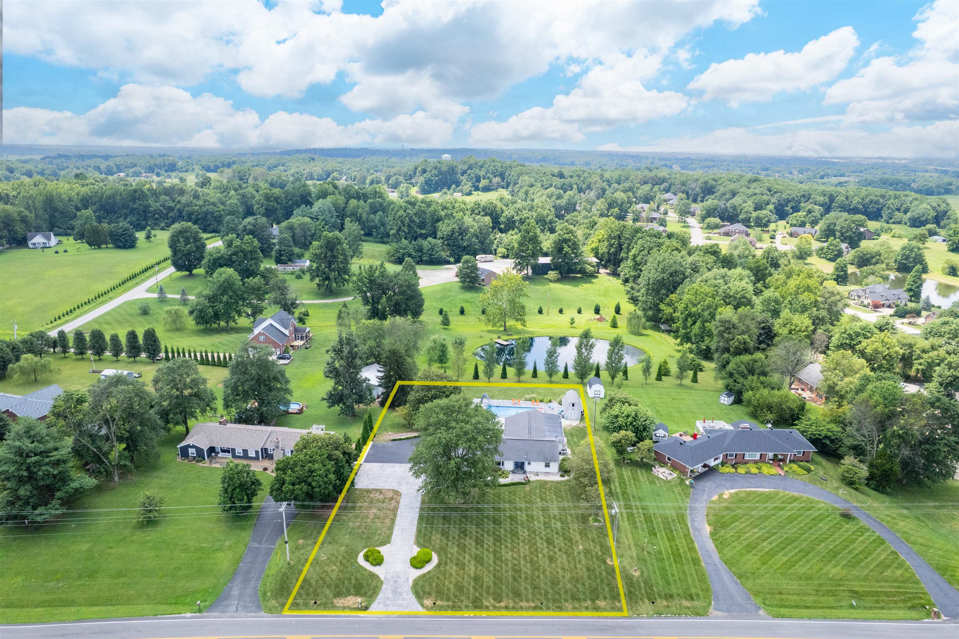 6208 HWY 144, Owensboro, Kentucky 42303, 4 Bedrooms Bedrooms, ,3 BathroomsBathrooms,Single Family Residence,For Sale,HWY 144,92624