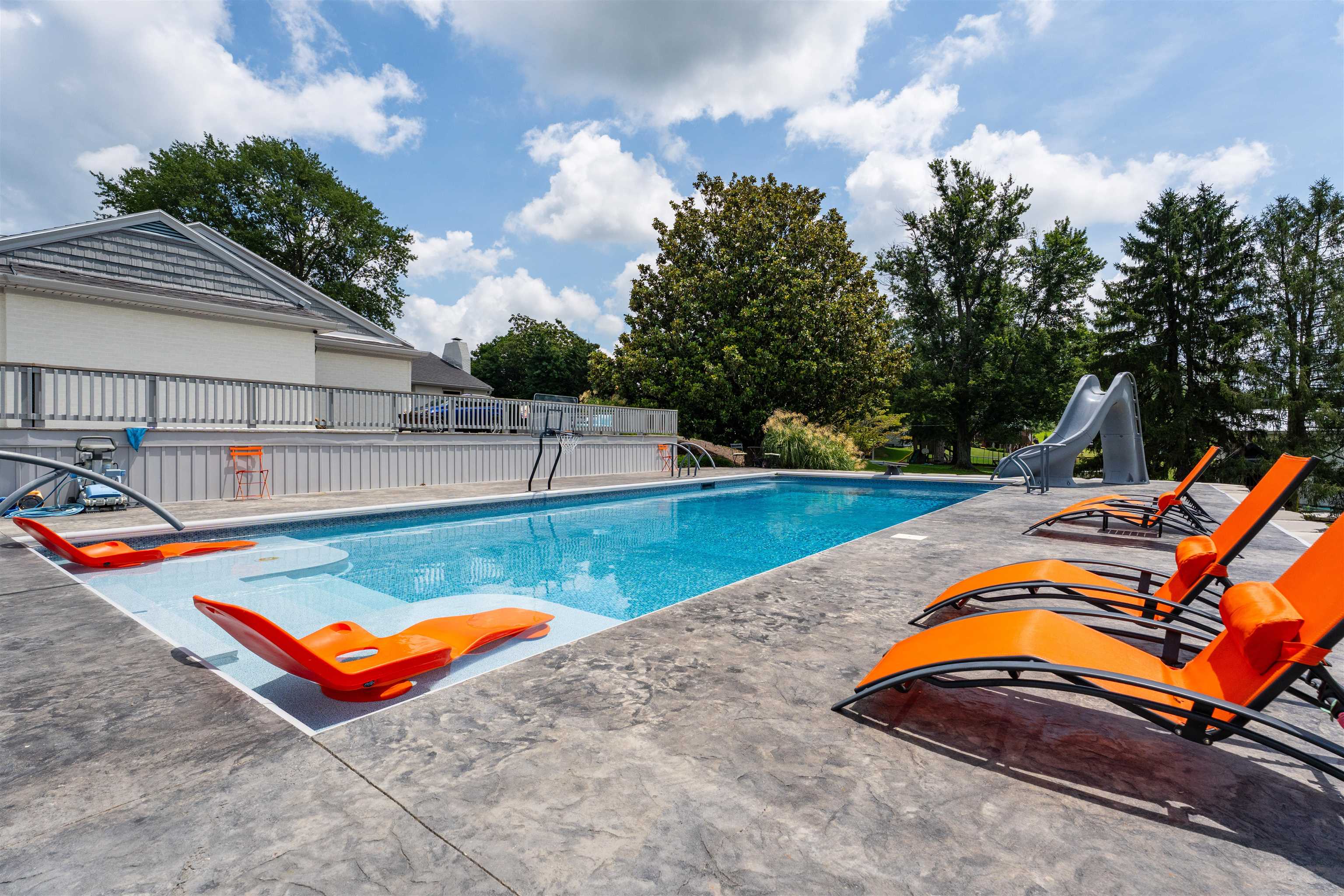 6208 HWY 144, Owensboro, Kentucky 42303, 4 Bedrooms Bedrooms, ,3 BathroomsBathrooms,Single Family Residence,For Sale,HWY 144,92624