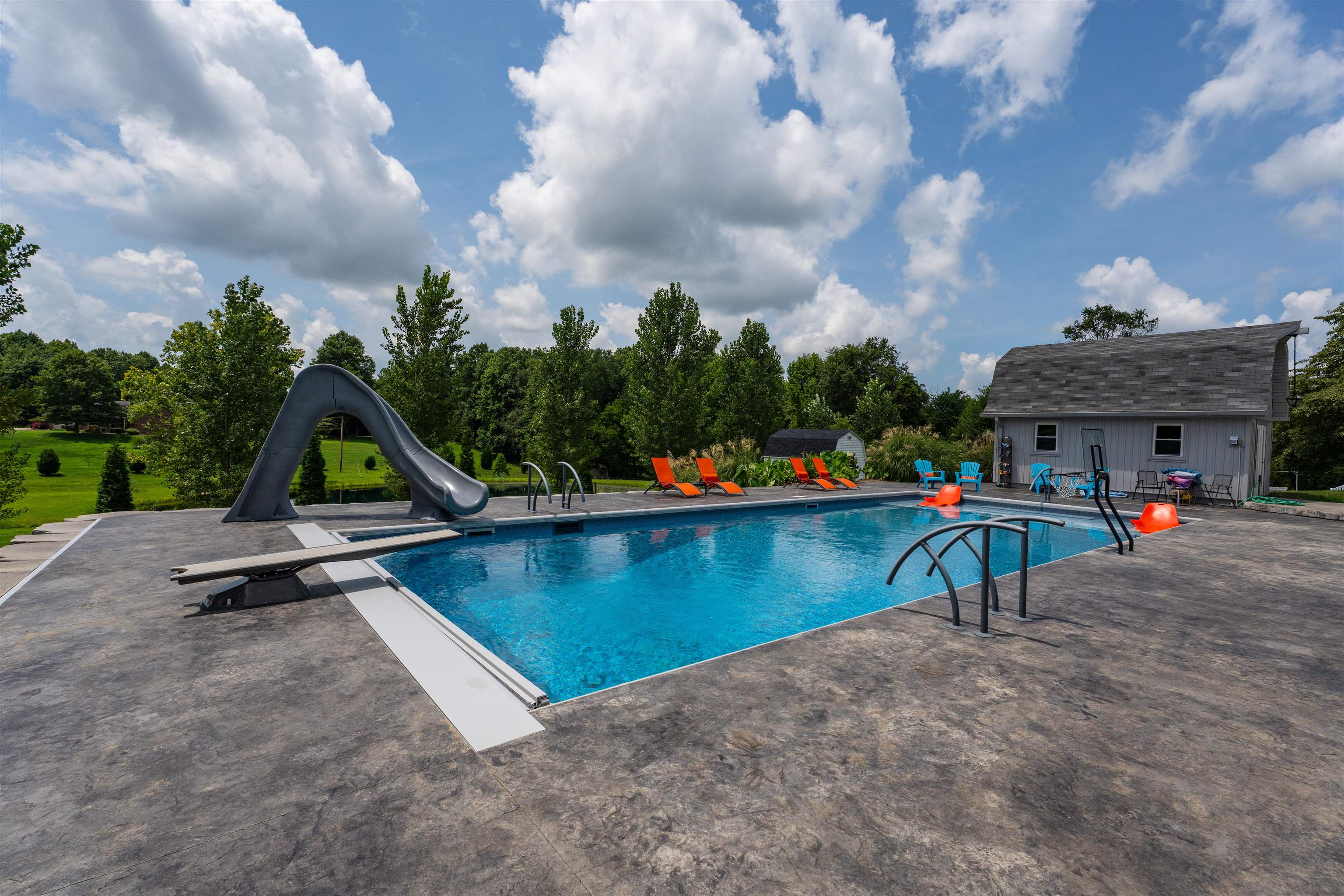 6208 HWY 144, Owensboro, Kentucky 42303, 4 Bedrooms Bedrooms, ,3 BathroomsBathrooms,Single Family Residence,For Sale,HWY 144,92624