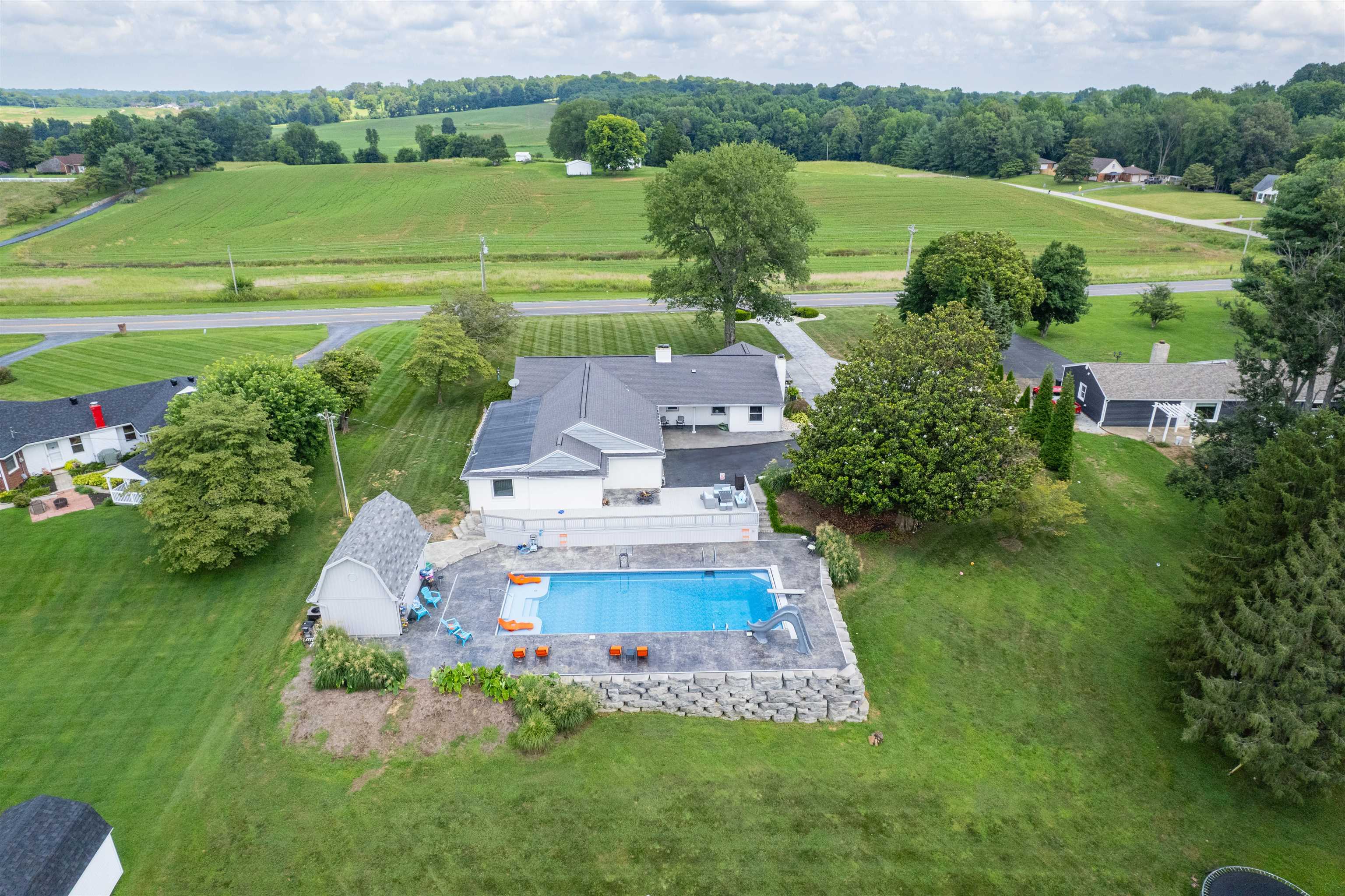 6208 HWY 144, Owensboro, Kentucky 42303, 4 Bedrooms Bedrooms, ,3 BathroomsBathrooms,Single Family Residence,For Sale,HWY 144,92624