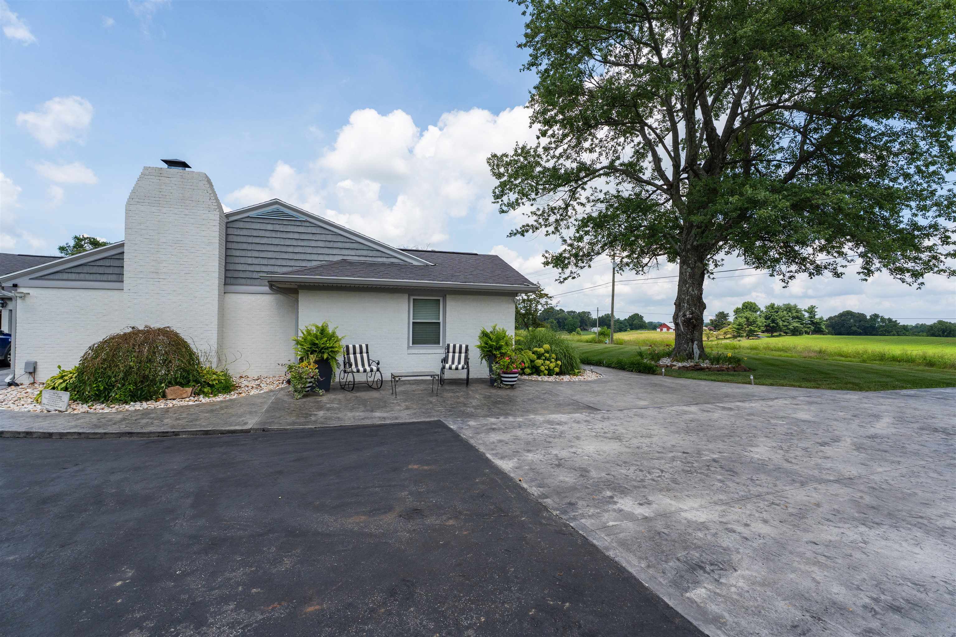 6208 HWY 144, Owensboro, Kentucky 42303, 4 Bedrooms Bedrooms, ,3 BathroomsBathrooms,Single Family Residence,For Sale,HWY 144,92624