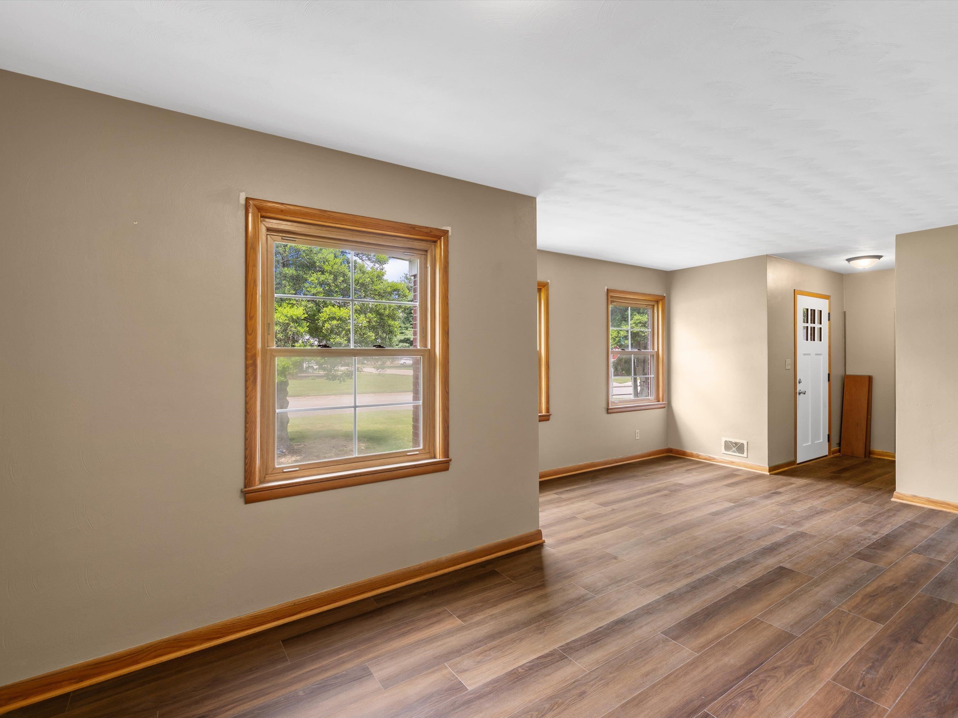 3501 Hawthorne Drive, Owensboro, Kentucky 42303, 3 Bedrooms Bedrooms, ,1 BathroomBathrooms,Single Family Residence,For Sale,Hawthorne Drive,92625