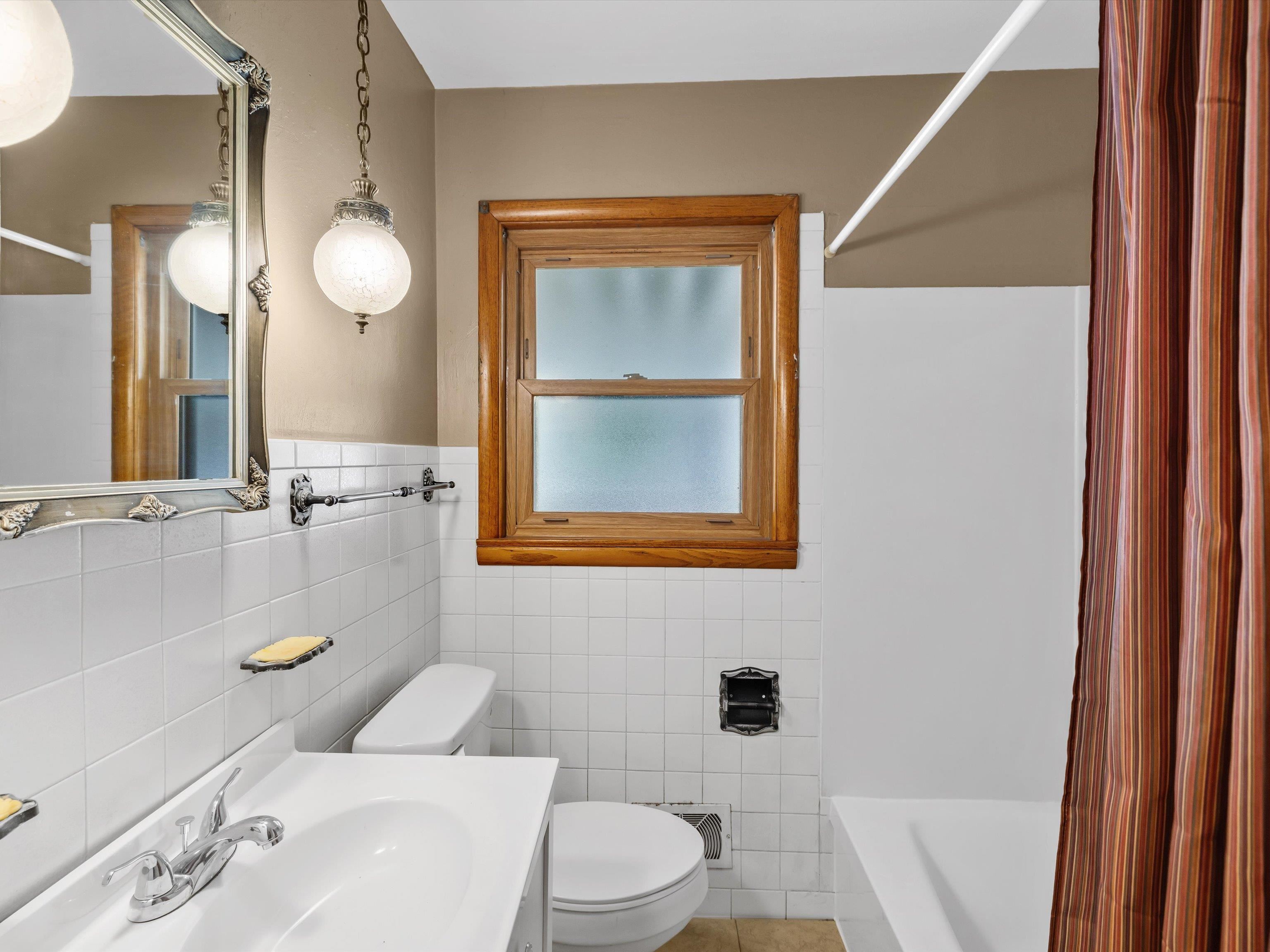 3501 Hawthorne Drive, Owensboro, Kentucky 42303, 3 Bedrooms Bedrooms, ,1 BathroomBathrooms,Single Family Residence,For Sale,Hawthorne Drive,92625