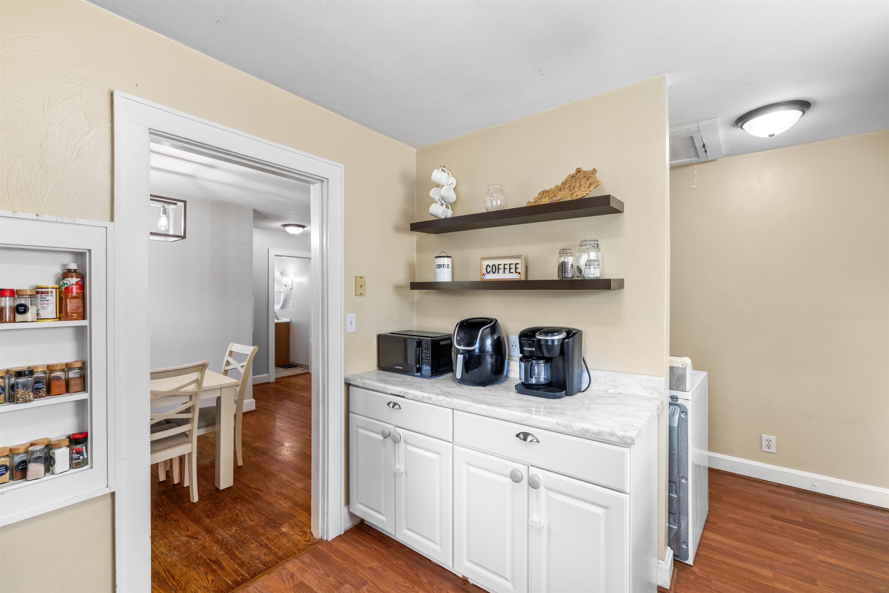 1812 Sunset Drive, Owensboro, Kentucky 42301, 3 Bedrooms Bedrooms, ,1 BathroomBathrooms,Single Family Residence,For Sale,Sunset Drive,92626