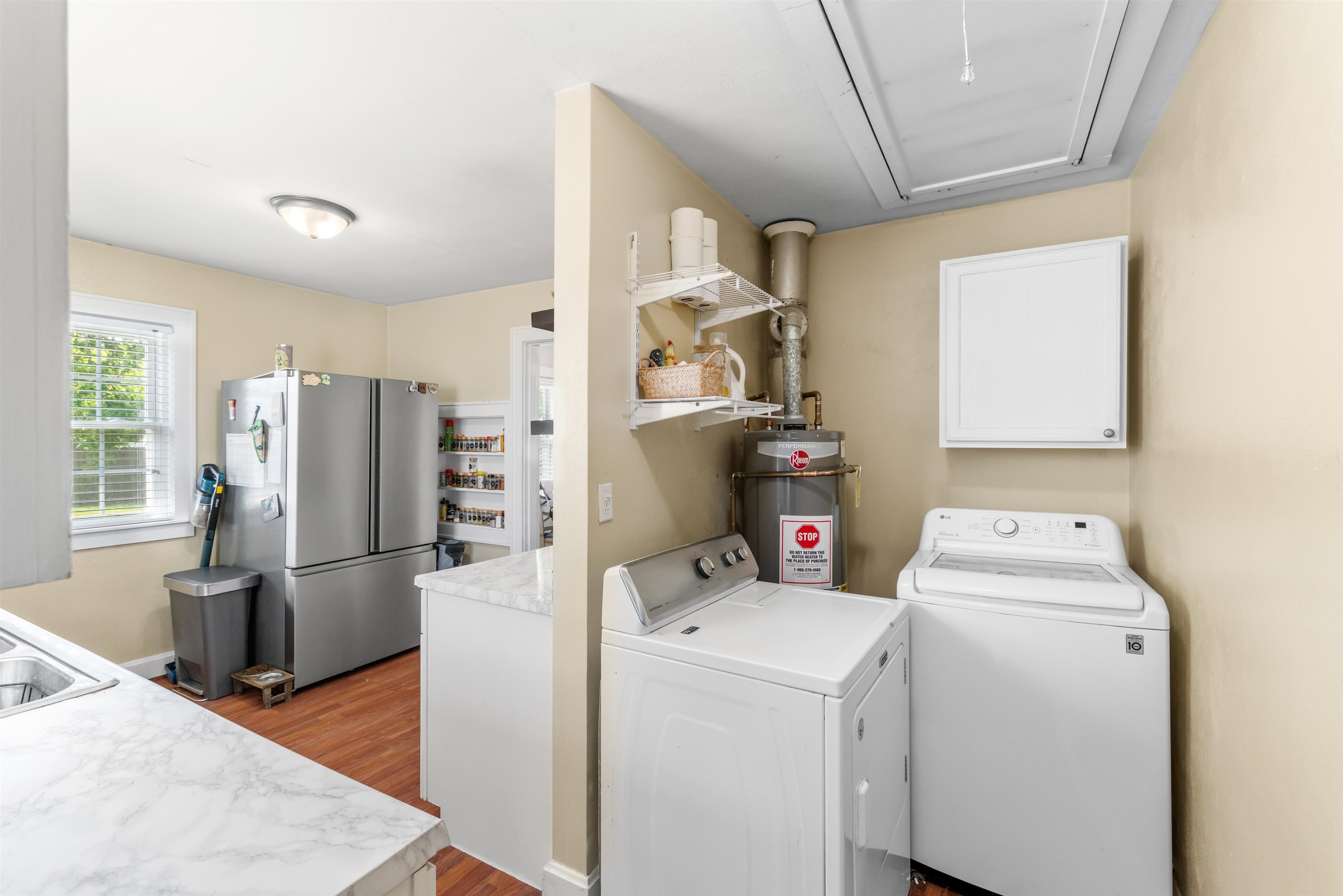 1812 Sunset Drive, Owensboro, Kentucky 42301, 3 Bedrooms Bedrooms, ,1 BathroomBathrooms,Single Family Residence,For Sale,Sunset Drive,92626
