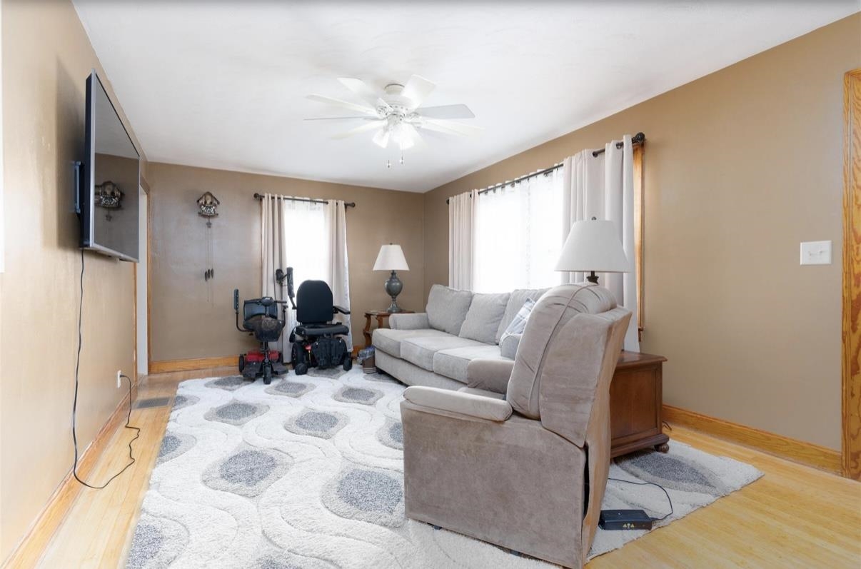 2955 Plymouth Place, Owensboro, Kentucky 42303, 4 Bedrooms Bedrooms, ,3 BathroomsBathrooms,Single Family Residence,For Sale,Plymouth Place,92627