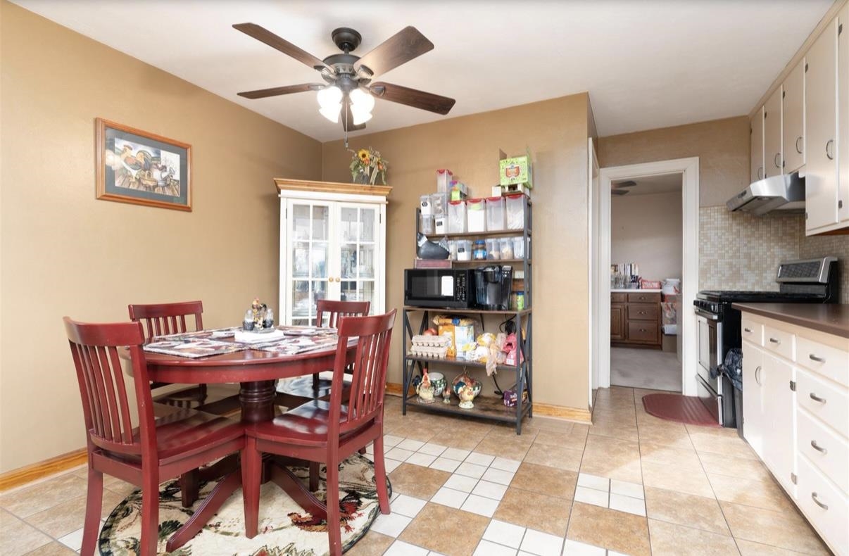 2955 Plymouth Place, Owensboro, Kentucky 42303, 4 Bedrooms Bedrooms, ,3 BathroomsBathrooms,Single Family Residence,For Sale,Plymouth Place,92627