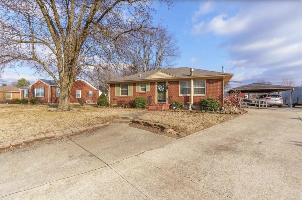 2955 Plymouth Place, Owensboro, Kentucky 42303, 4 Bedrooms Bedrooms, ,3 BathroomsBathrooms,Single Family Residence,For Sale,Plymouth Place,92627