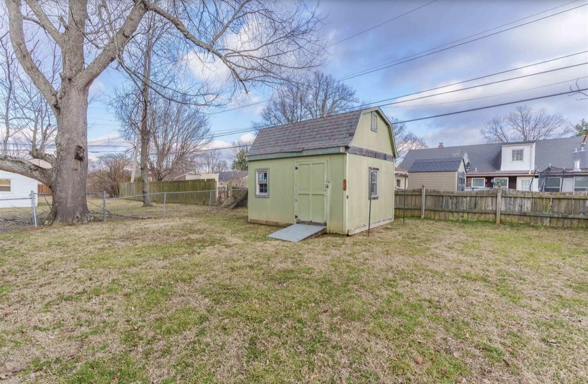 2955 Plymouth Place, Owensboro, Kentucky 42303, 4 Bedrooms Bedrooms, ,3 BathroomsBathrooms,Single Family Residence,For Sale,Plymouth Place,92627