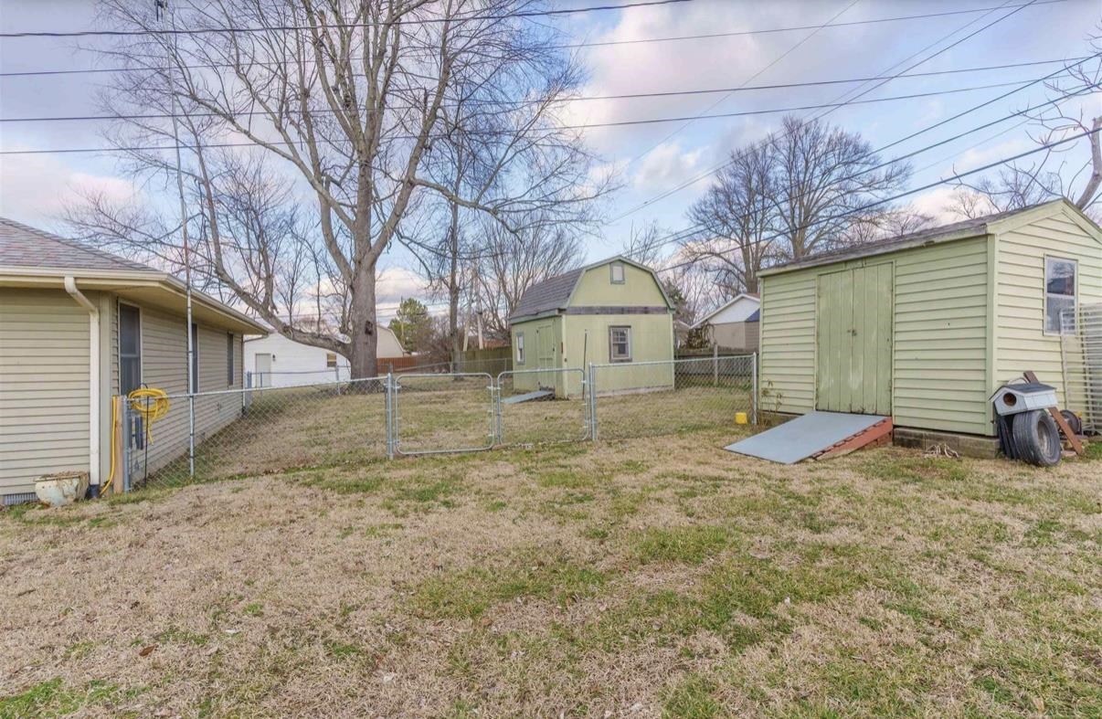 2955 Plymouth Place, Owensboro, Kentucky 42303, 4 Bedrooms Bedrooms, ,3 BathroomsBathrooms,Single Family Residence,For Sale,Plymouth Place,92627
