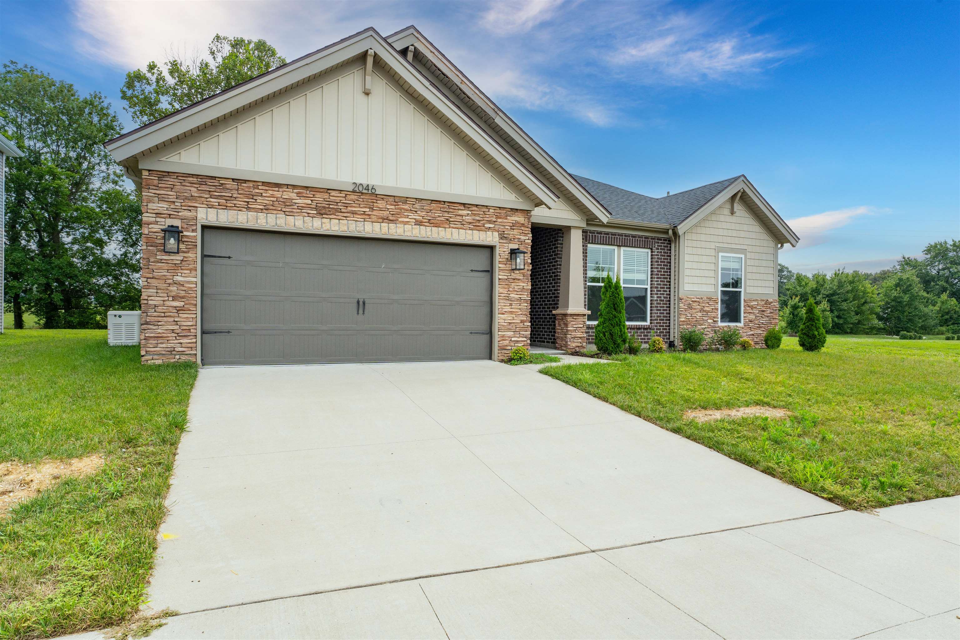 2046 Pebblewood Dr, Owensboro, Kentucky 42303, 3 Bedrooms Bedrooms, ,2 BathroomsBathrooms,Single Family Residence,For Sale,Pebblewood Dr,92629