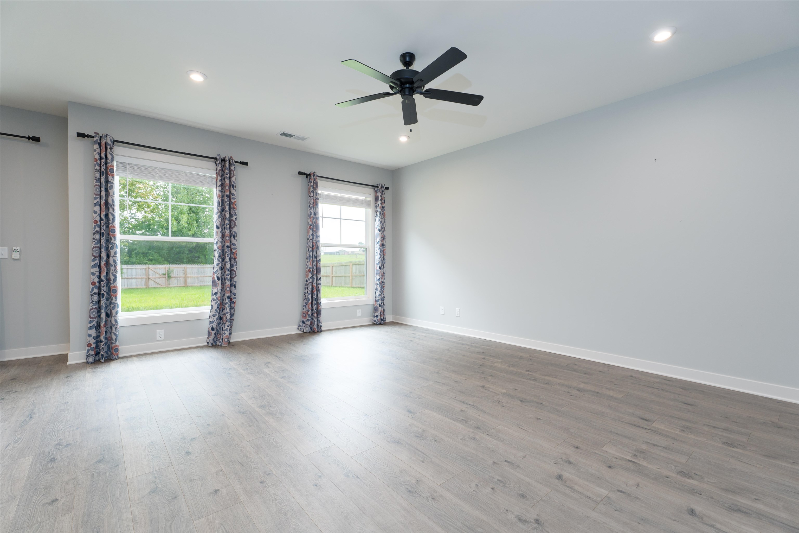 2046 Pebblewood Dr, Owensboro, Kentucky 42303, 3 Bedrooms Bedrooms, ,2 BathroomsBathrooms,Single Family Residence,For Sale,Pebblewood Dr,92629
