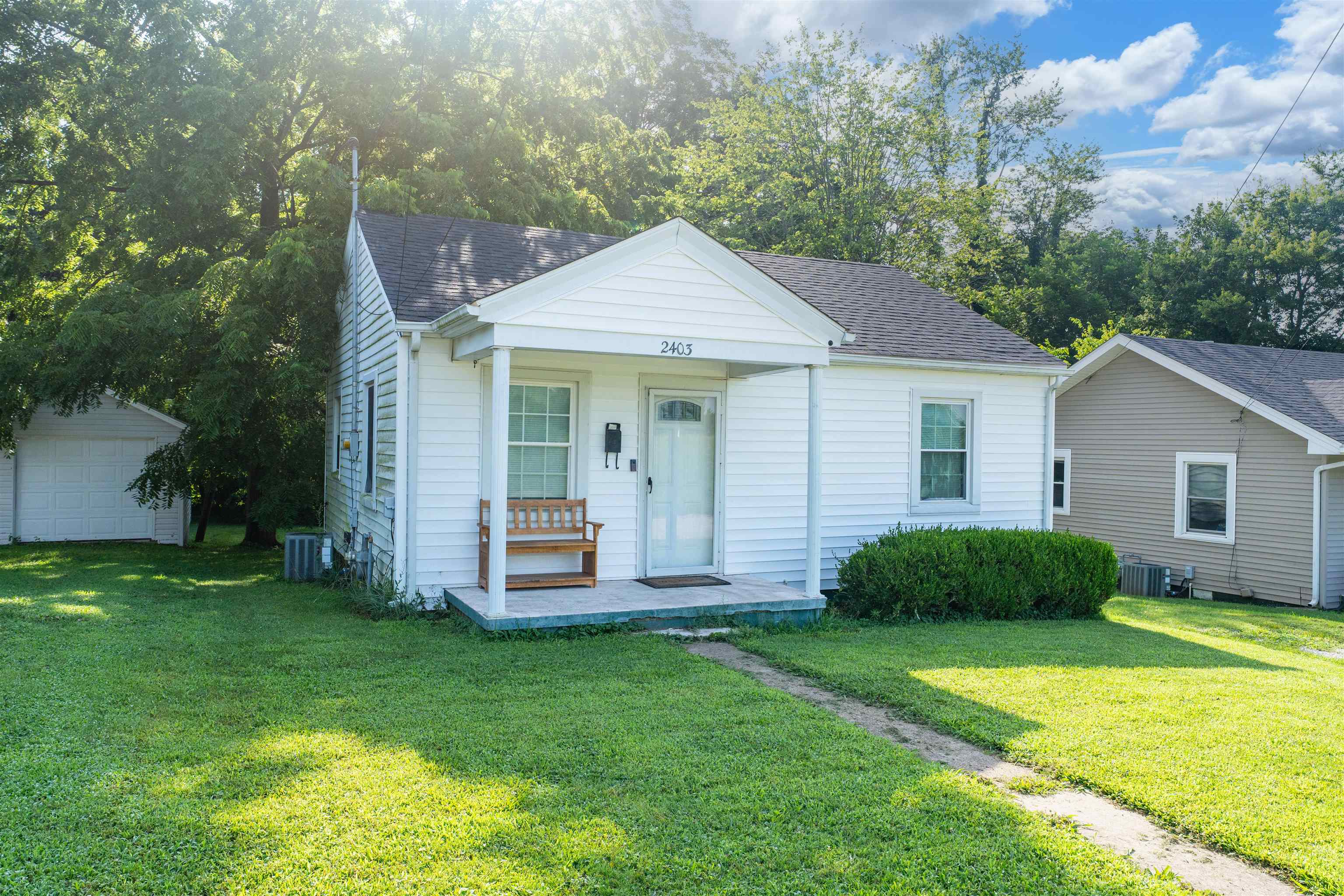 2403 Bluff Ave, Owensboro, Kentucky 42303, ,Multifamily,For Sale,Bluff Ave,92632