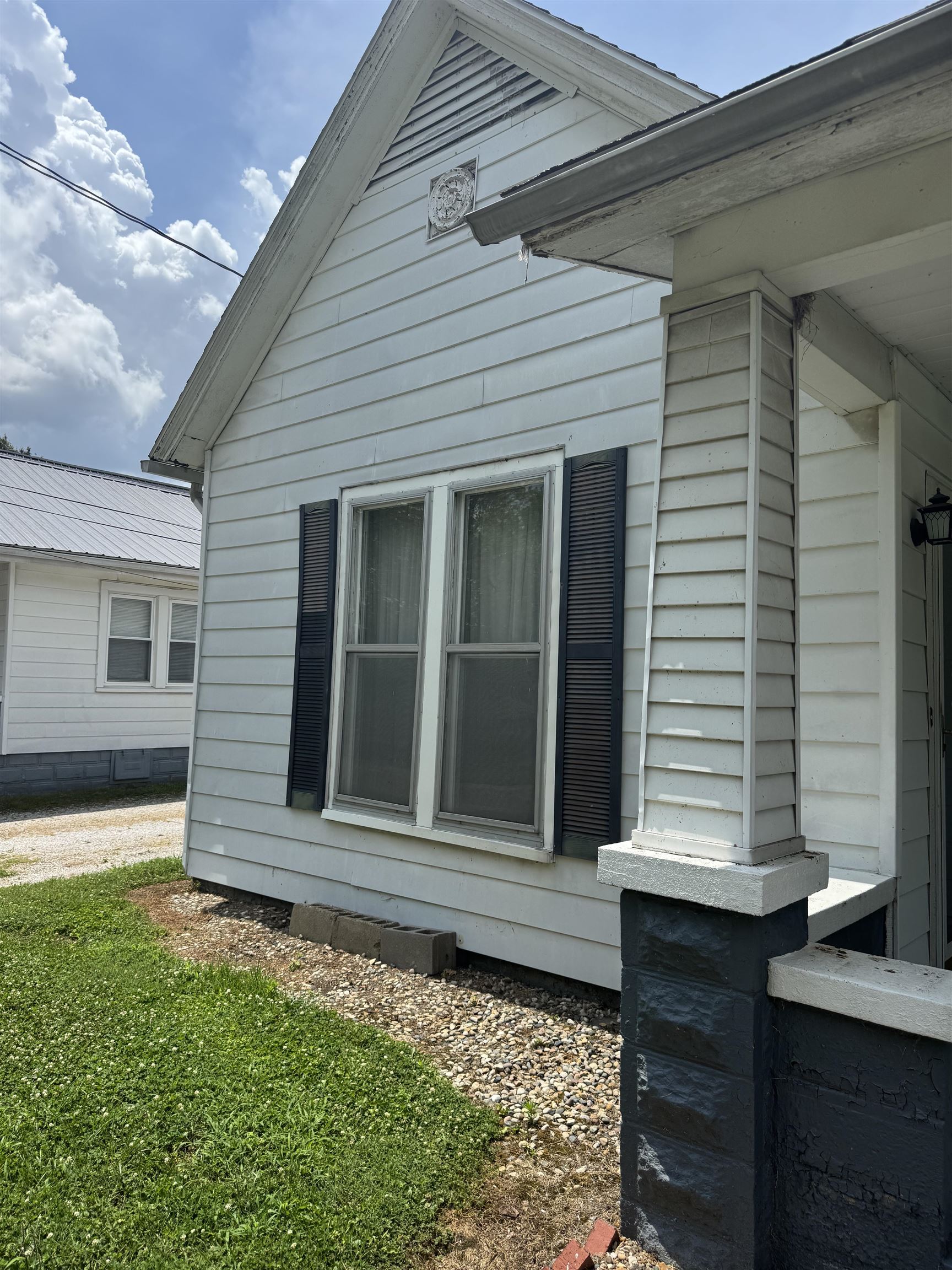 1230 Werner Ave, Owensboro, Kentucky 42303, 2 Bedrooms Bedrooms, ,1 BathroomBathrooms,Single Family Residence,For Sale,Werner Ave,92643
