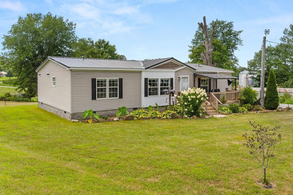 2140 Harmons Ferry Rd, Utica, Kentucky 42376, 3 Bedrooms Bedrooms, ,2 BathroomsBathrooms,Manufactured Home,For Sale,Harmons Ferry Rd,92644