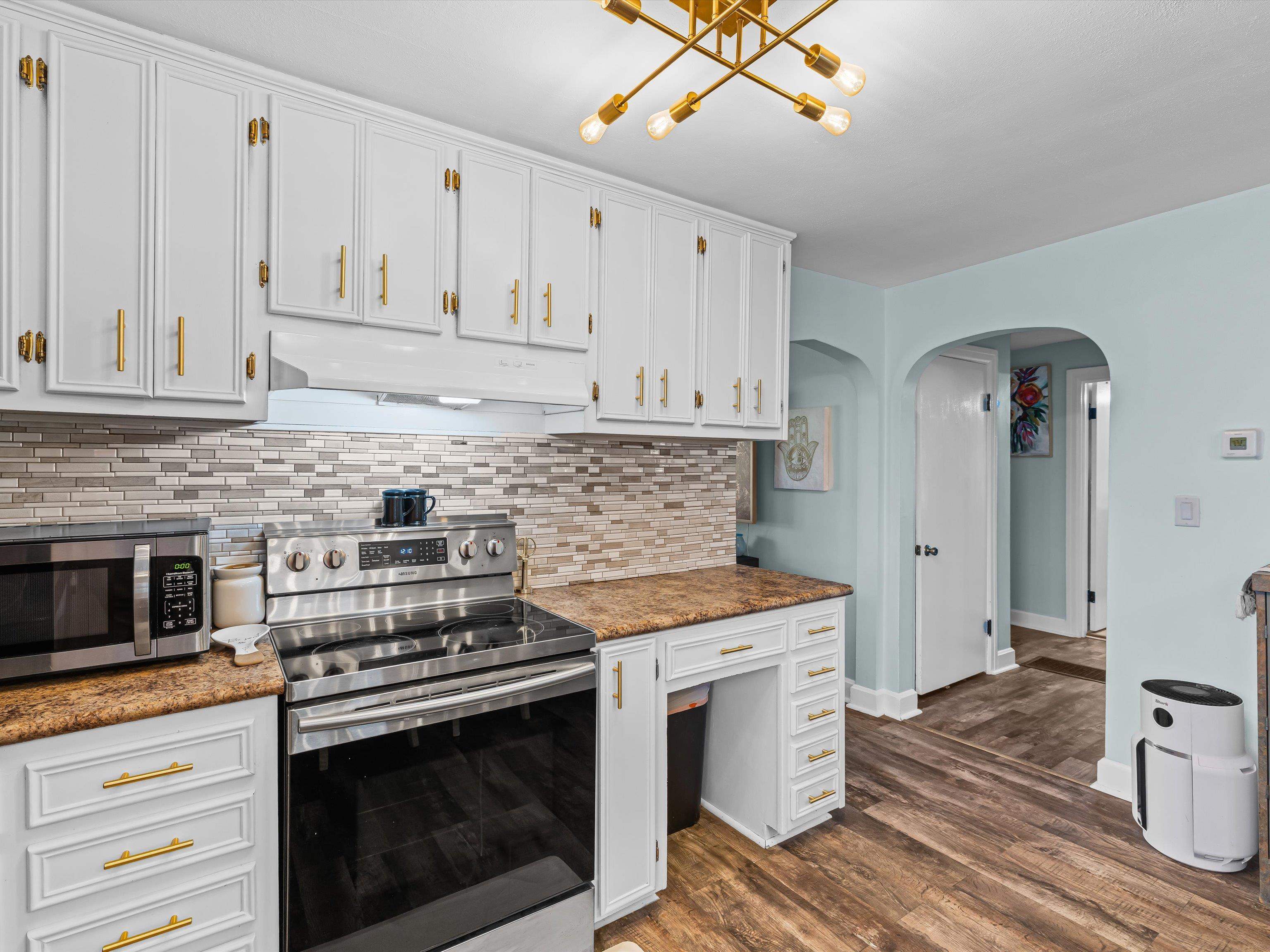 2644 Hayden Road, Owensboro, Kentucky 42303, 4 Bedrooms Bedrooms, ,2 BathroomsBathrooms,Single Family Residence,For Sale,Hayden Road,92653