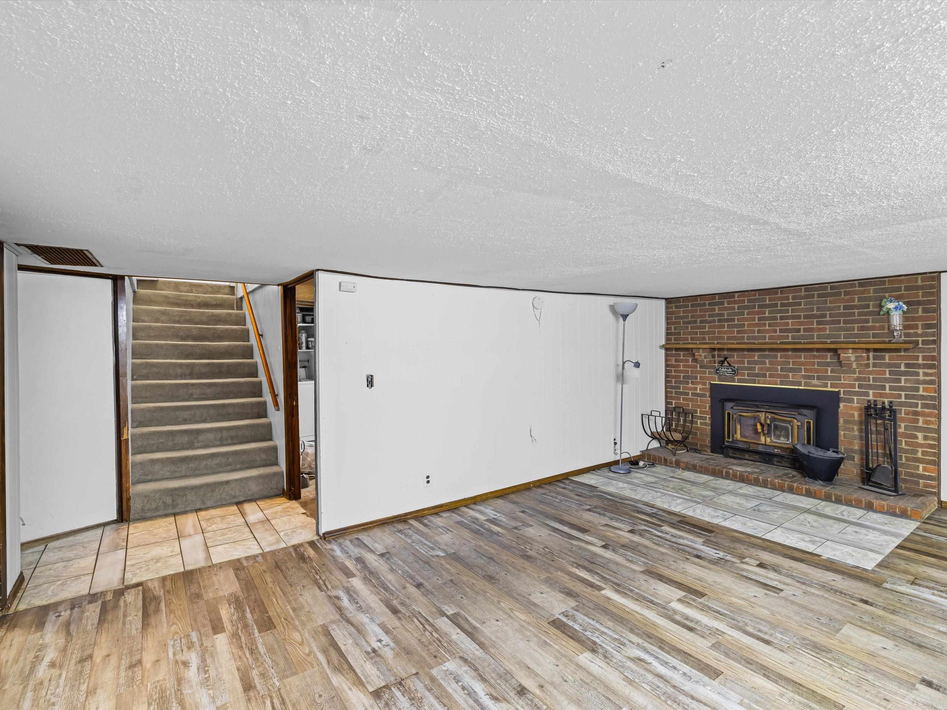 2644 Hayden Road, Owensboro, Kentucky 42303, 4 Bedrooms Bedrooms, ,2 BathroomsBathrooms,Single Family Residence,For Sale,Hayden Road,92653
