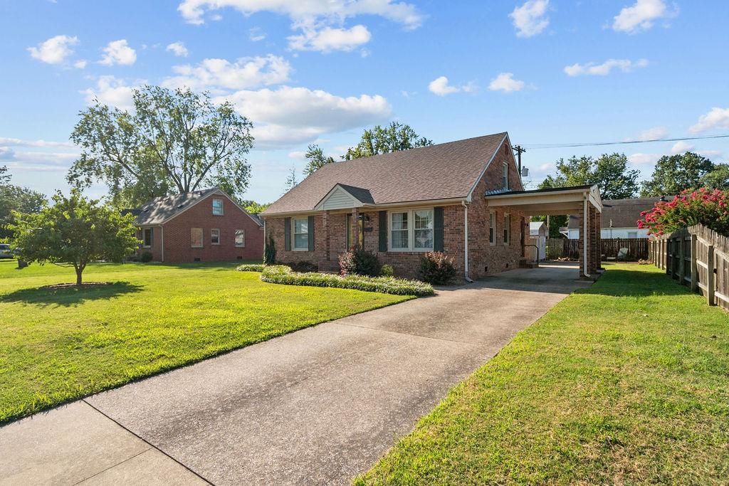 1724 Hill Ave, Owensboro, Kentucky 42301, 3 Bedrooms Bedrooms, ,1 BathroomBathrooms,Single Family Residence,For Sale,Hill Ave,92657