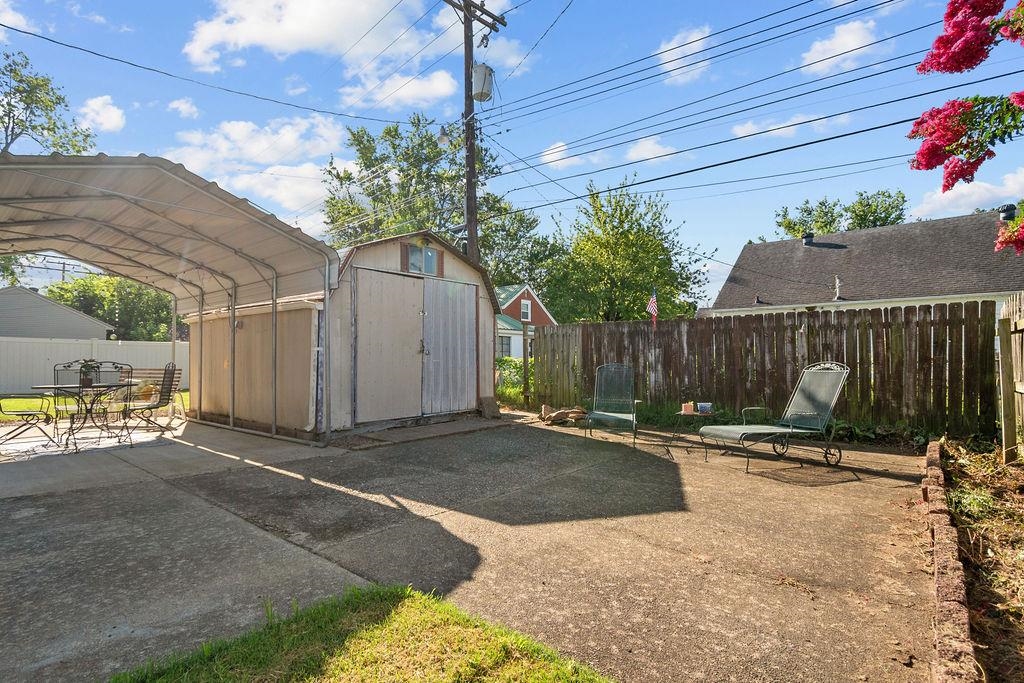 1724 Hill Ave, Owensboro, Kentucky 42301, 3 Bedrooms Bedrooms, ,1 BathroomBathrooms,Single Family Residence,For Sale,Hill Ave,92657
