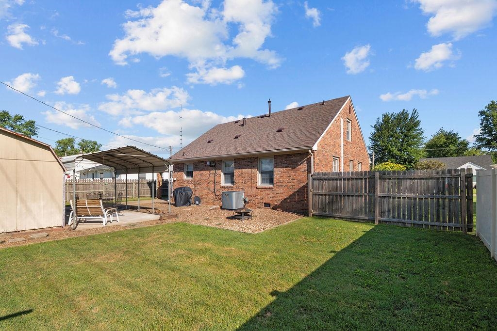 1724 Hill Ave, Owensboro, Kentucky 42301, 3 Bedrooms Bedrooms, ,1 BathroomBathrooms,Single Family Residence,For Sale,Hill Ave,92657