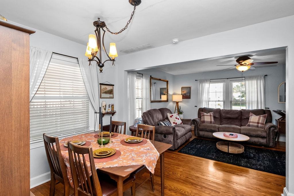 1724 Hill Ave, Owensboro, Kentucky 42301, 3 Bedrooms Bedrooms, ,1 BathroomBathrooms,Single Family Residence,For Sale,Hill Ave,92657
