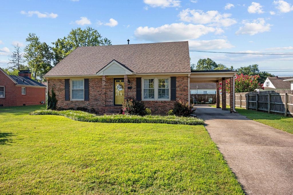1724 Hill Ave, Owensboro, Kentucky 42301, 3 Bedrooms Bedrooms, ,1 BathroomBathrooms,Single Family Residence,For Sale,Hill Ave,92657