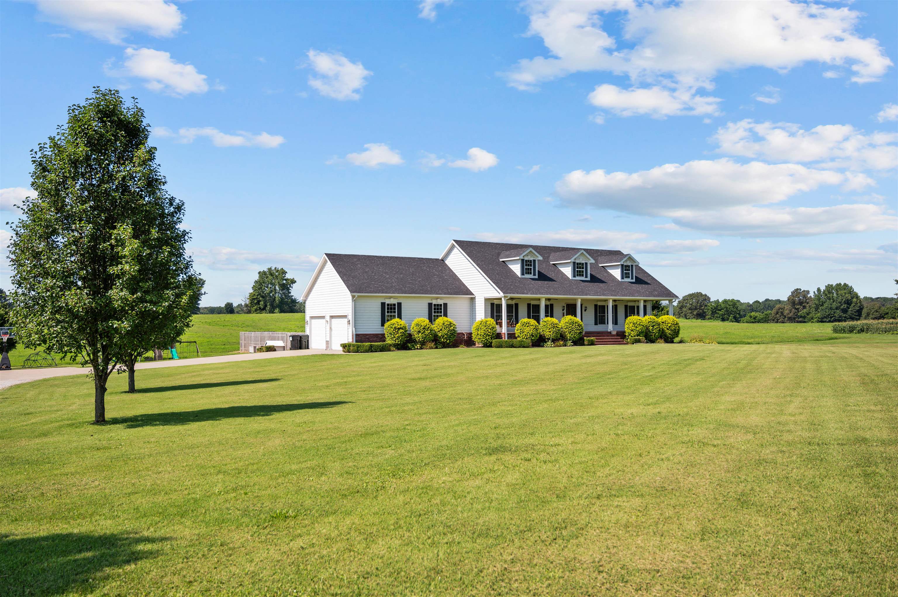 11172 Old Leitchfield Rd., Whitesville, Kentucky 42378, 3 Bedrooms Bedrooms, ,3 BathroomsBathrooms,Single Family Residence,For Sale,Old Leitchfield Rd.,92658