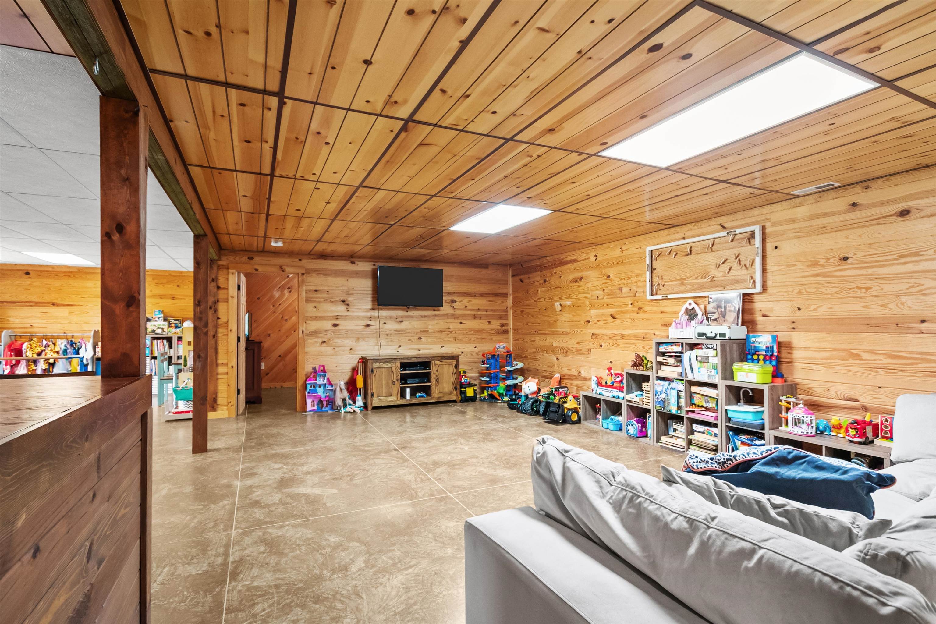 11172 Old Leitchfield Rd., Whitesville, Kentucky 42378, 3 Bedrooms Bedrooms, ,3 BathroomsBathrooms,Single Family Residence,For Sale,Old Leitchfield Rd.,92658