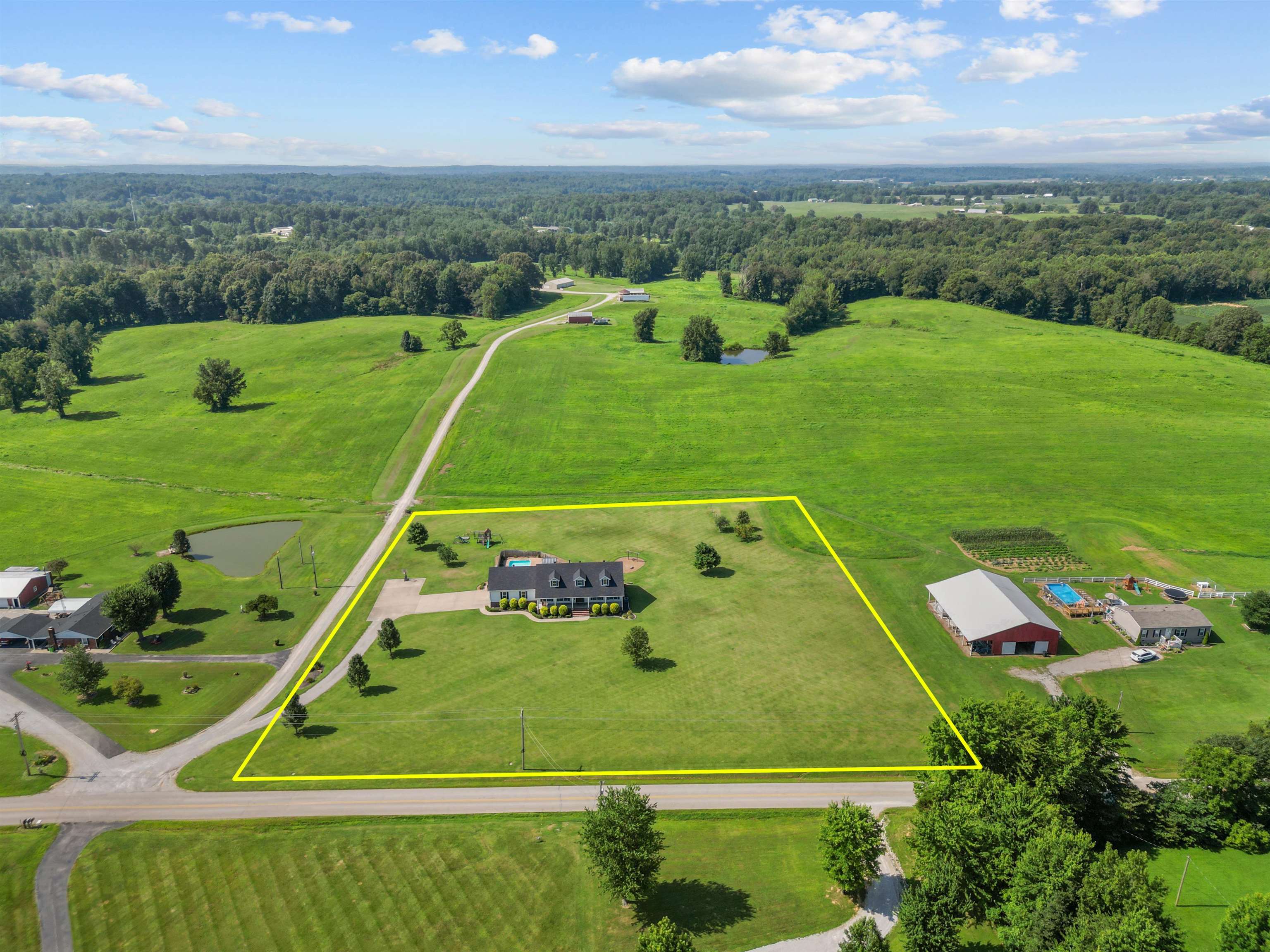 11172 Old Leitchfield Rd., Whitesville, Kentucky 42378, 3 Bedrooms Bedrooms, ,3 BathroomsBathrooms,Single Family Residence,For Sale,Old Leitchfield Rd.,92658