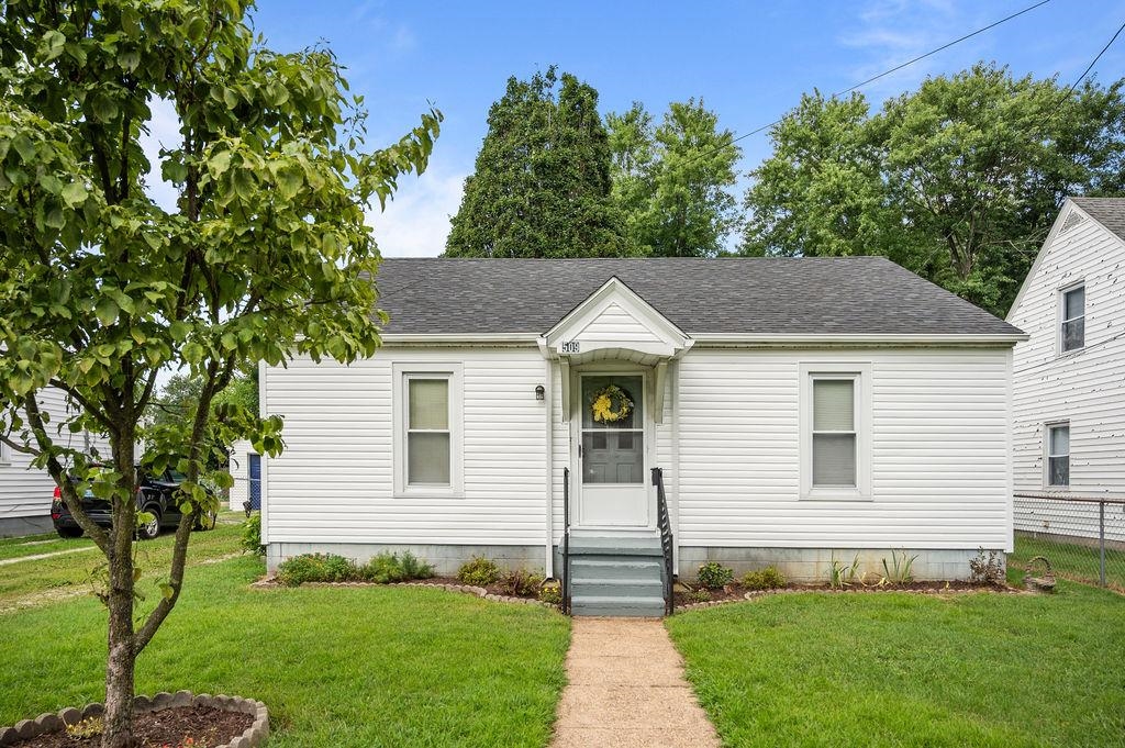 509 26th St, Owensboro, Kentucky 42303, 2 Bedrooms Bedrooms, ,1 BathroomBathrooms,Single Family Residence,For Sale,26th St,92660