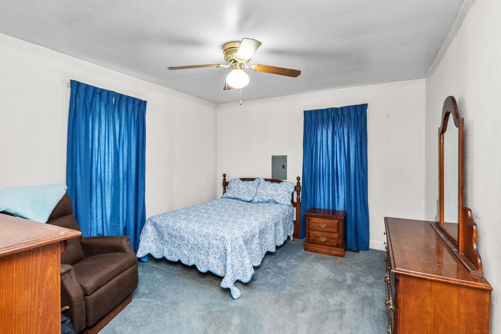 509 26th St, Owensboro, Kentucky 42303, 2 Bedrooms Bedrooms, ,1 BathroomBathrooms,Single Family Residence,For Sale,26th St,92660