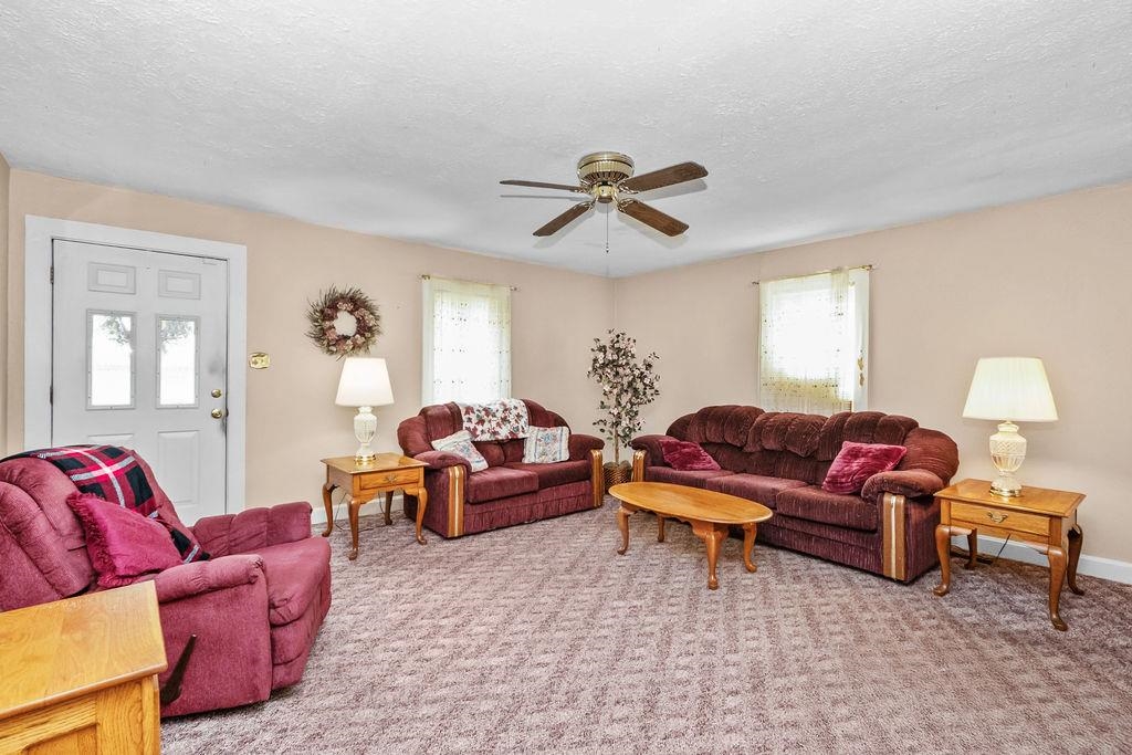 509 26th St, Owensboro, Kentucky 42303, 2 Bedrooms Bedrooms, ,1 BathroomBathrooms,Single Family Residence,For Sale,26th St,92660