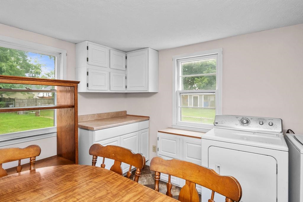 509 26th St, Owensboro, Kentucky 42303, 2 Bedrooms Bedrooms, ,1 BathroomBathrooms,Single Family Residence,For Sale,26th St,92660