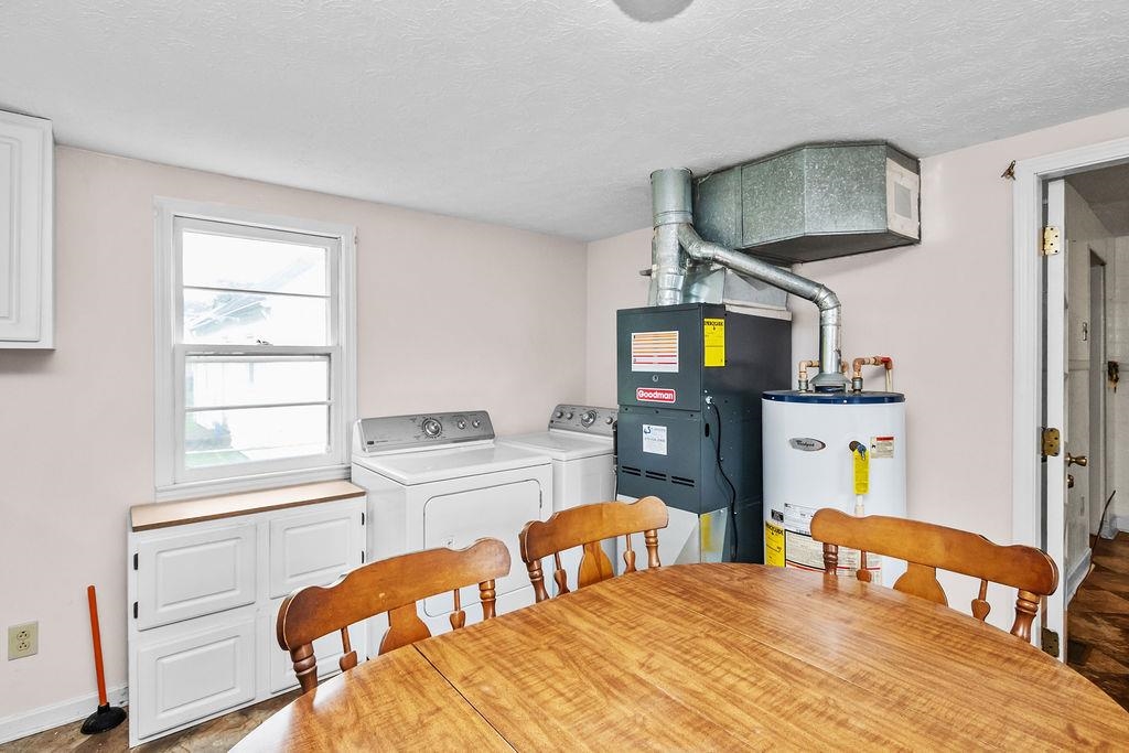 509 26th St, Owensboro, Kentucky 42303, 2 Bedrooms Bedrooms, ,1 BathroomBathrooms,Single Family Residence,For Sale,26th St,92660