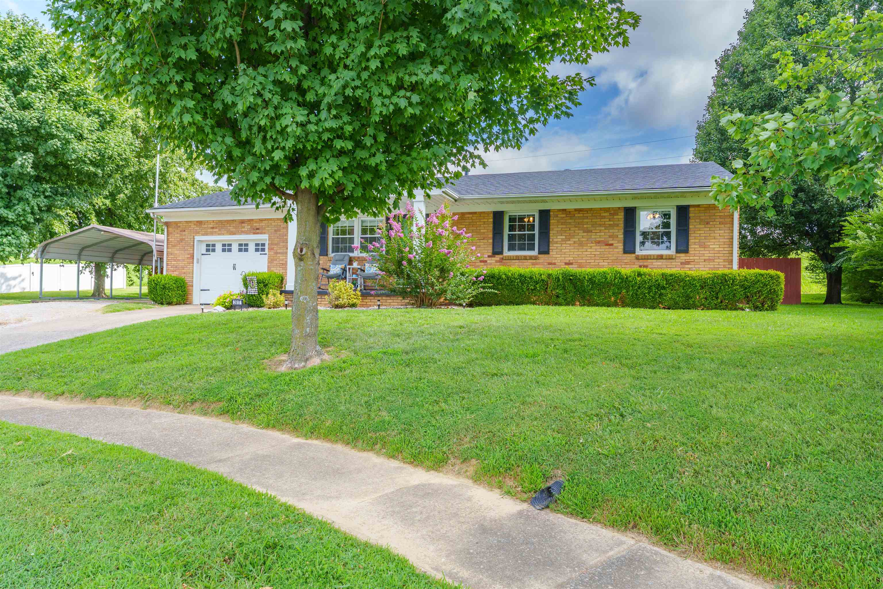 2617 Wimsatt Ct, Owensboro, Kentucky 42303, 3 Bedrooms Bedrooms, ,1 BathroomBathrooms,Single Family Residence,For Sale,Wimsatt Ct,92664