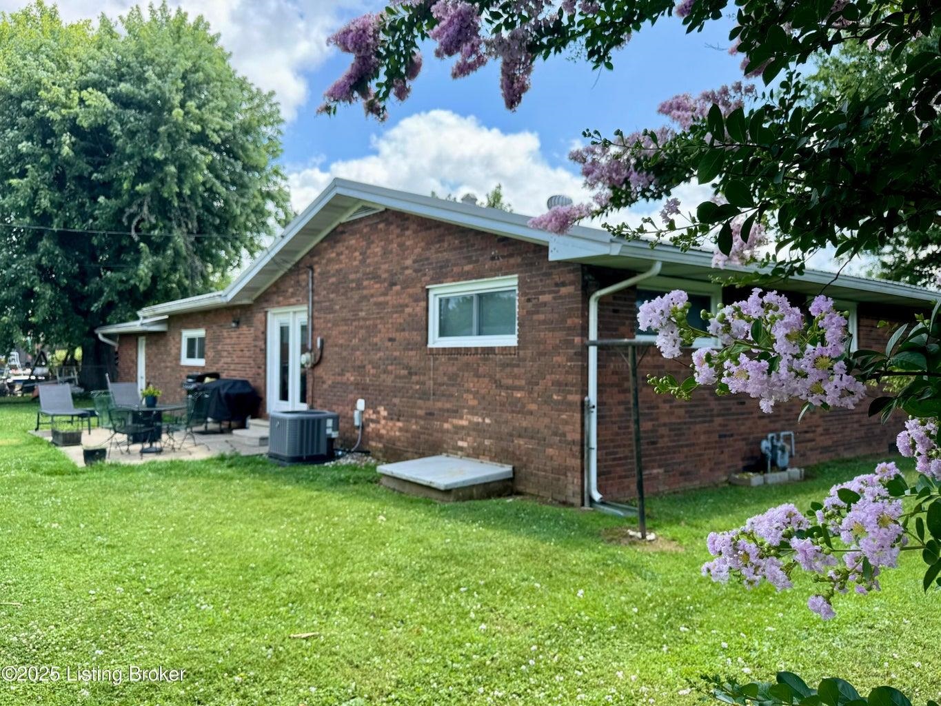 250 Nancy Ave., Lewisport, Kentucky 42351, 4 Bedrooms Bedrooms, ,2 BathroomsBathrooms,Single Family Residence,For Sale,Nancy Ave.,92665