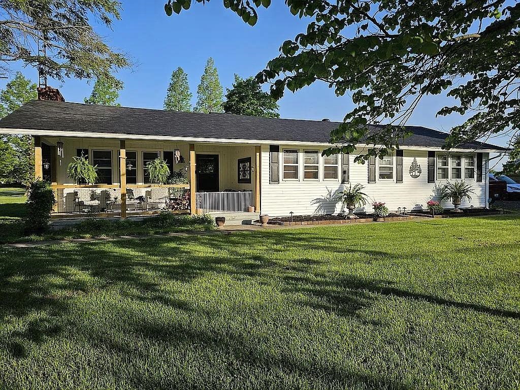 9809 Kelly Cemetery Rd., Maceo, Kentucky 42355, 3 Bedrooms Bedrooms, ,1 BathroomBathrooms,Single Family Residence,For Sale,Kelly Cemetery Rd.,92668