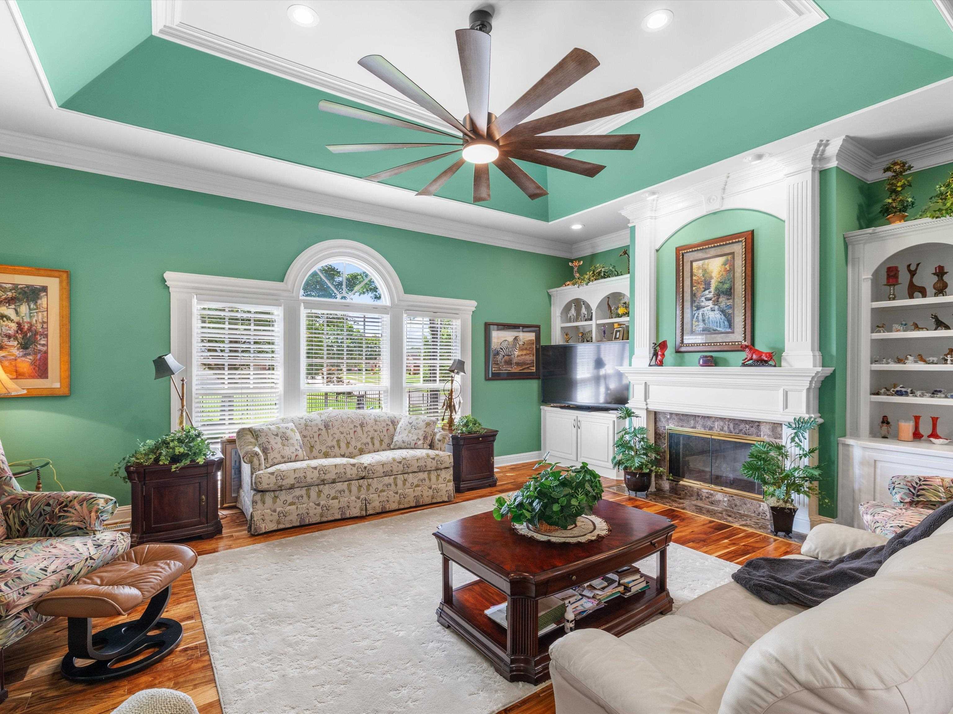4508 Lake Forest Drive, Owensboro, Kentucky 42303, 4 Bedrooms Bedrooms, ,3 BathroomsBathrooms,Single Family Residence,For Sale,Lake Forest Drive,92669