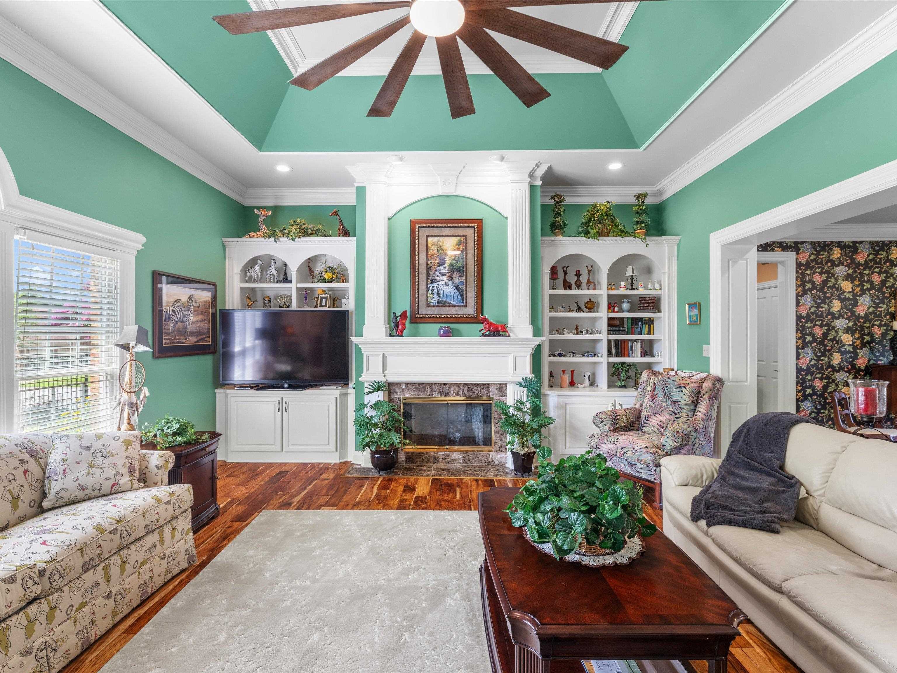 4508 Lake Forest Drive, Owensboro, Kentucky 42303, 4 Bedrooms Bedrooms, ,3 BathroomsBathrooms,Single Family Residence,For Sale,Lake Forest Drive,92669