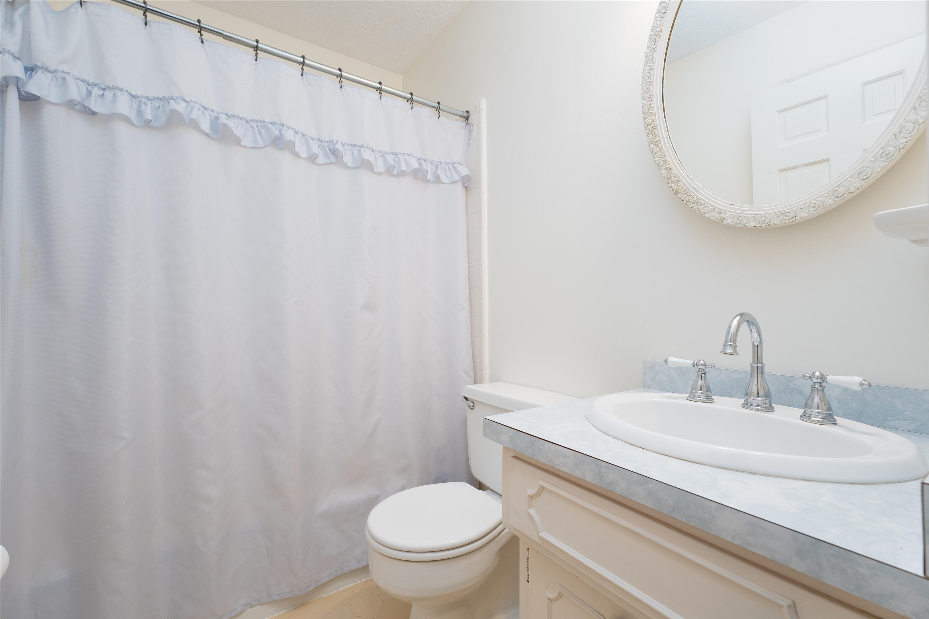 1624 Brentwood Dr, Owensboro, Kentucky 42301, 3 Bedrooms Bedrooms, ,3 BathroomsBathrooms,Single Family Residence,For Sale,Brentwood Dr,92670